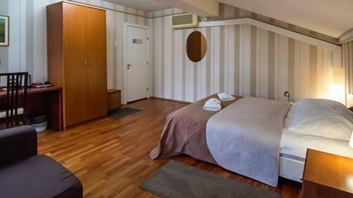 Boutique Hotel Redhouse