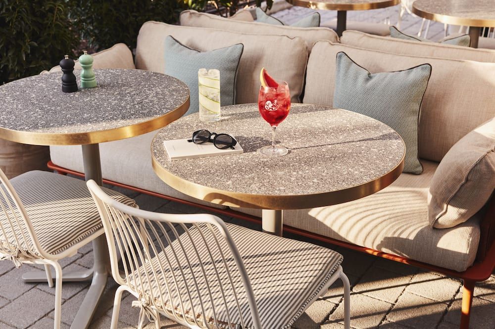 شرفة مرصوفة