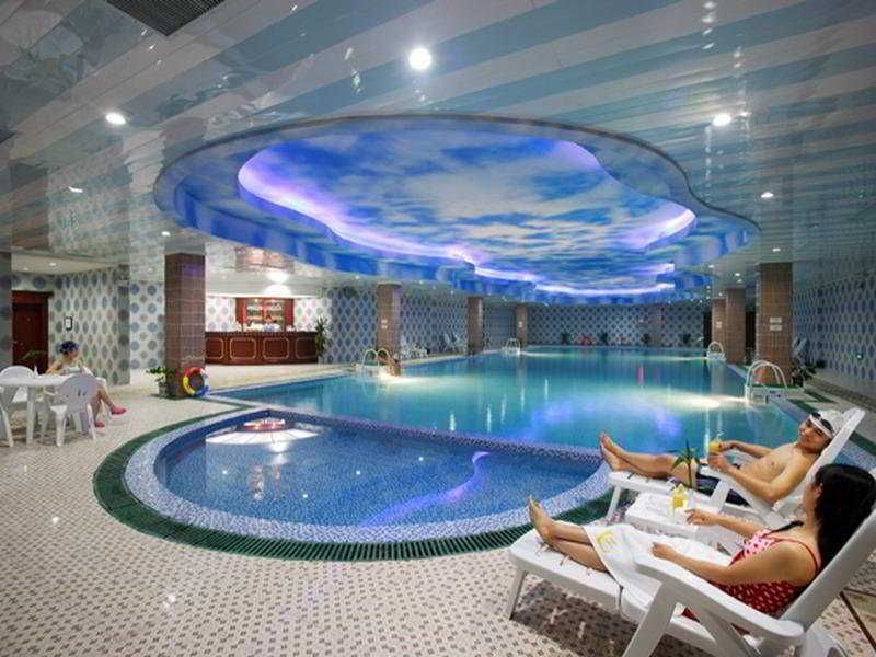 حوض السباحة صورة