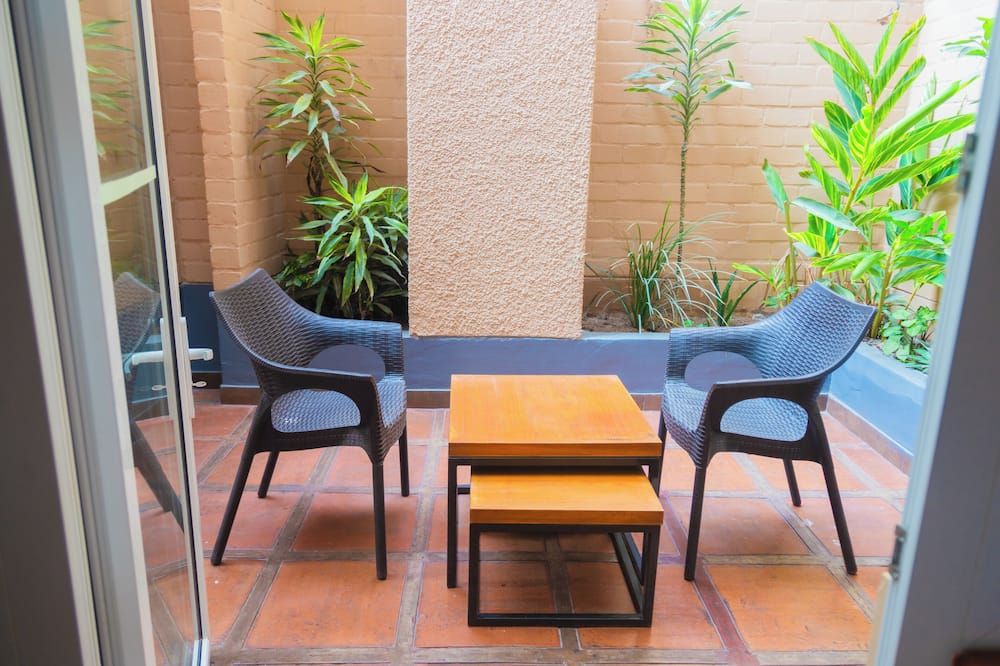 شرفة مرصوفة