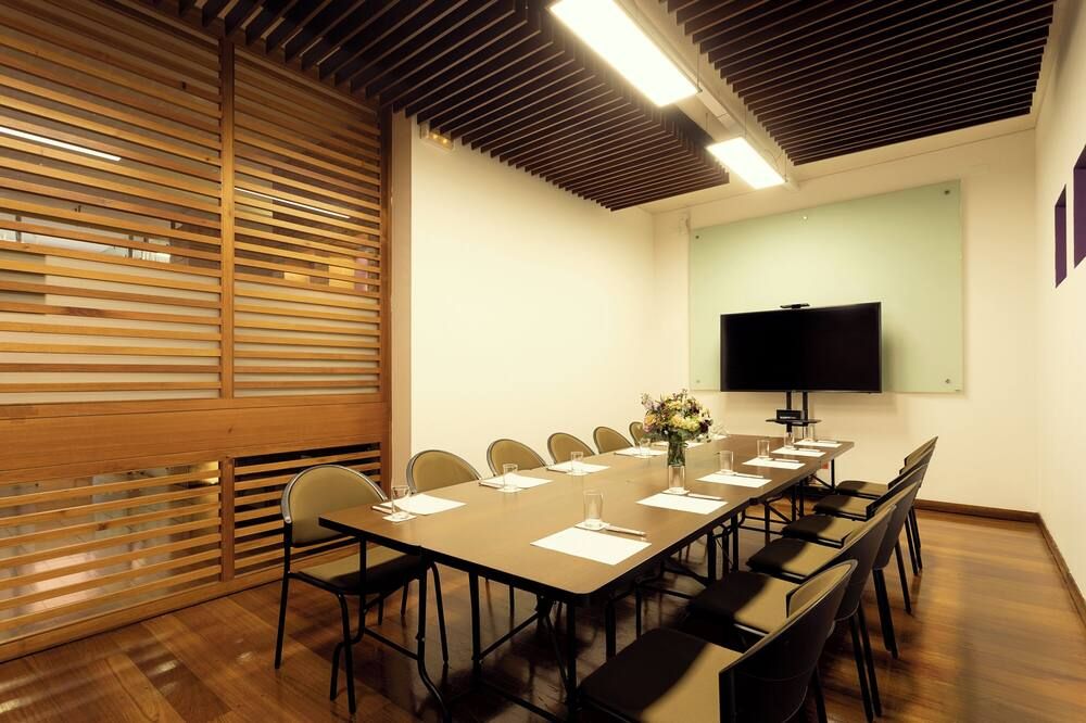 غرفة الاجتماعات