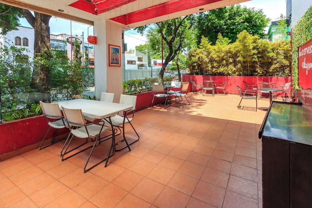 شرفة مرصوفة