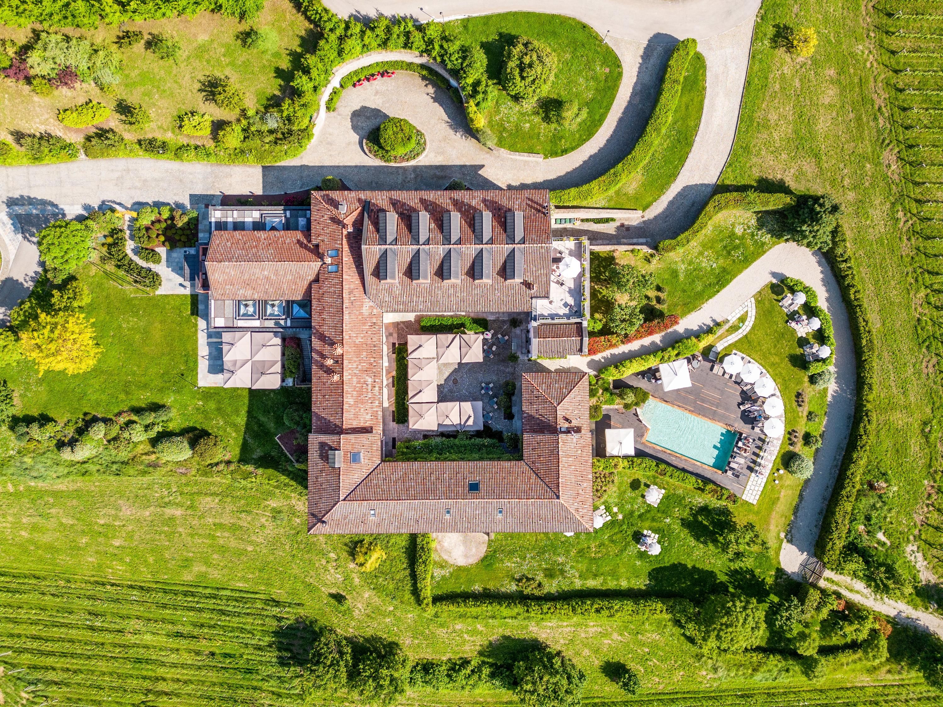 شرفة مرصوفة