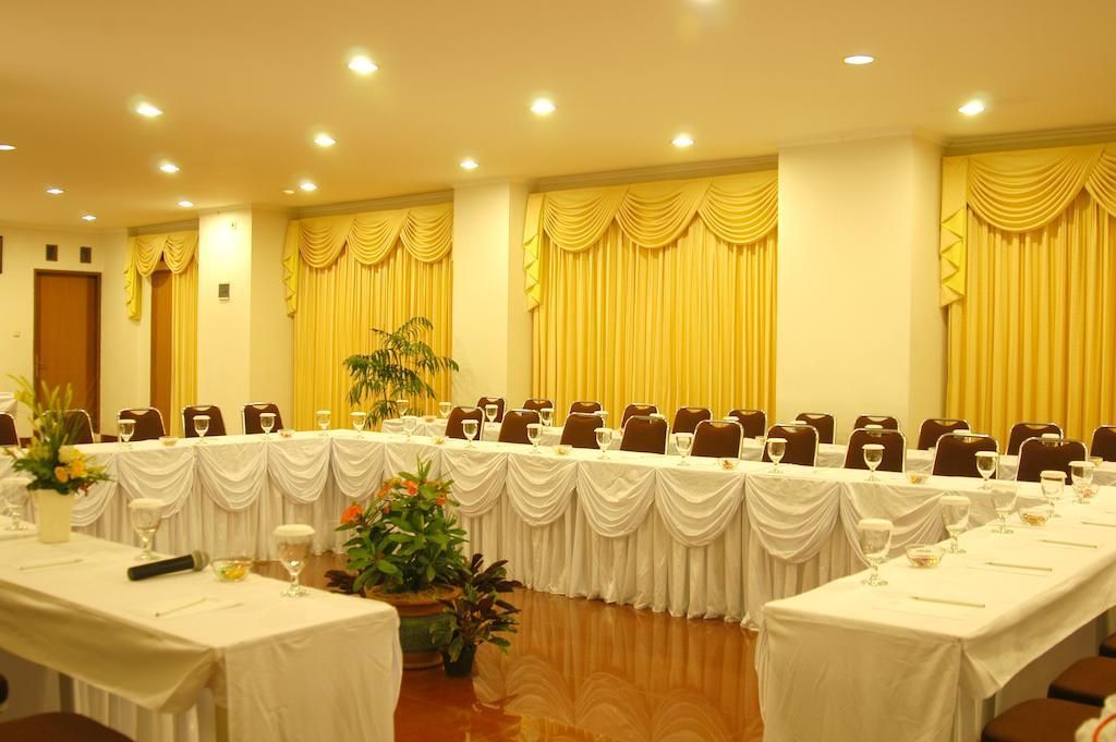 غرفة الاجتماعات