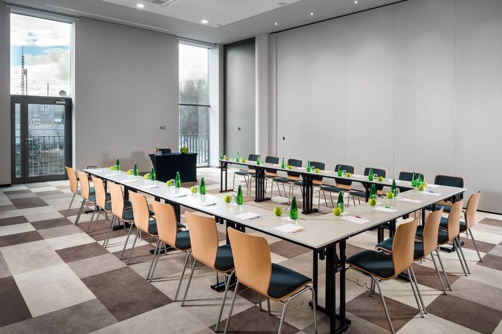 غرفة الاجتماعات