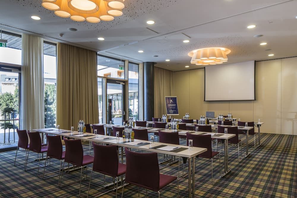 غرفة الاجتماعات