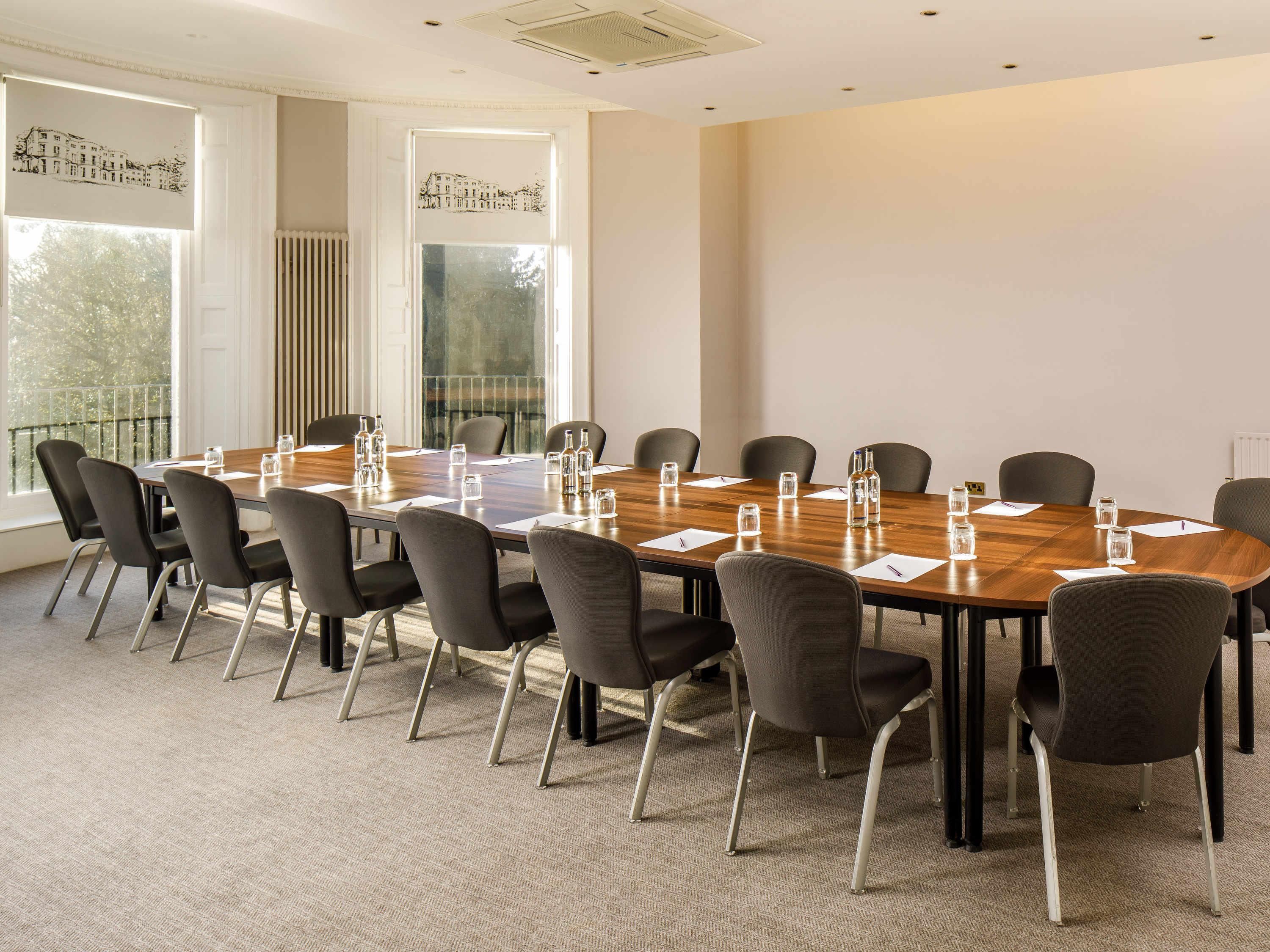 غرفة الاجتماعات