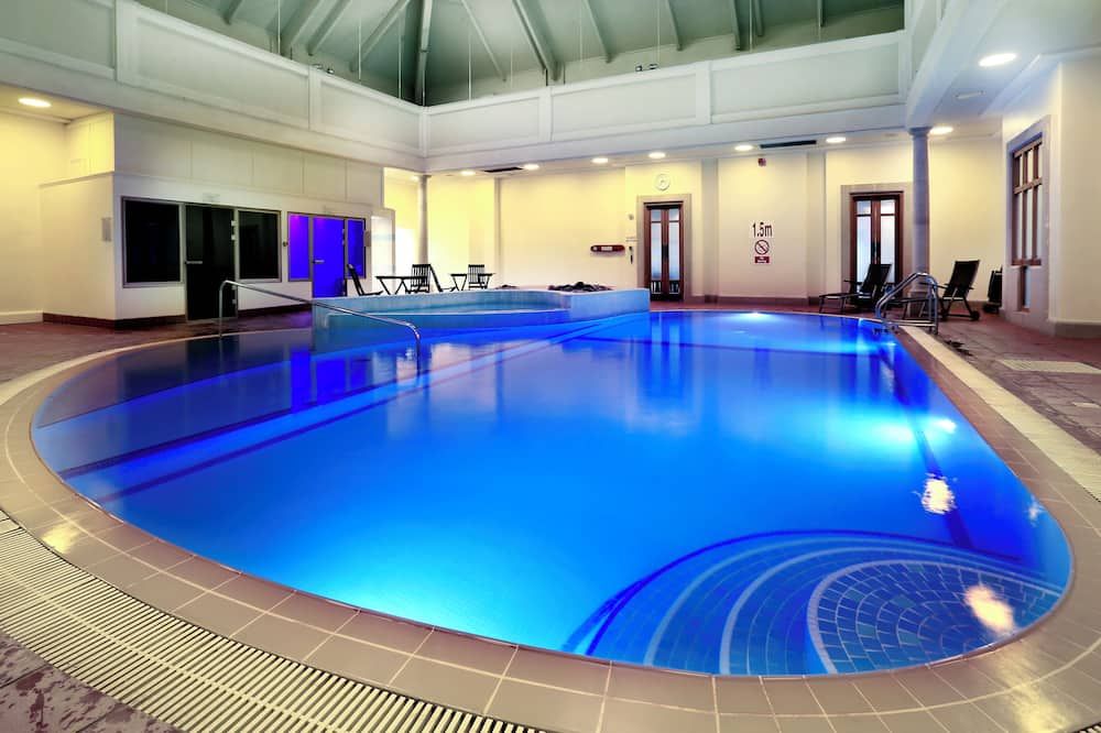 حوض السباحة صورة