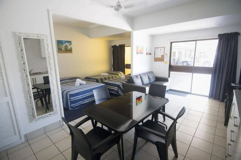 غرفة طعام صورة