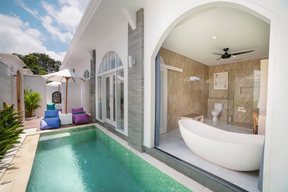 حوض السباحة صورة