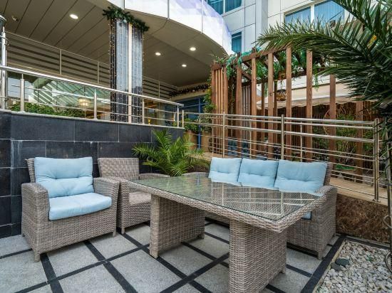 شرفة مرصوفة