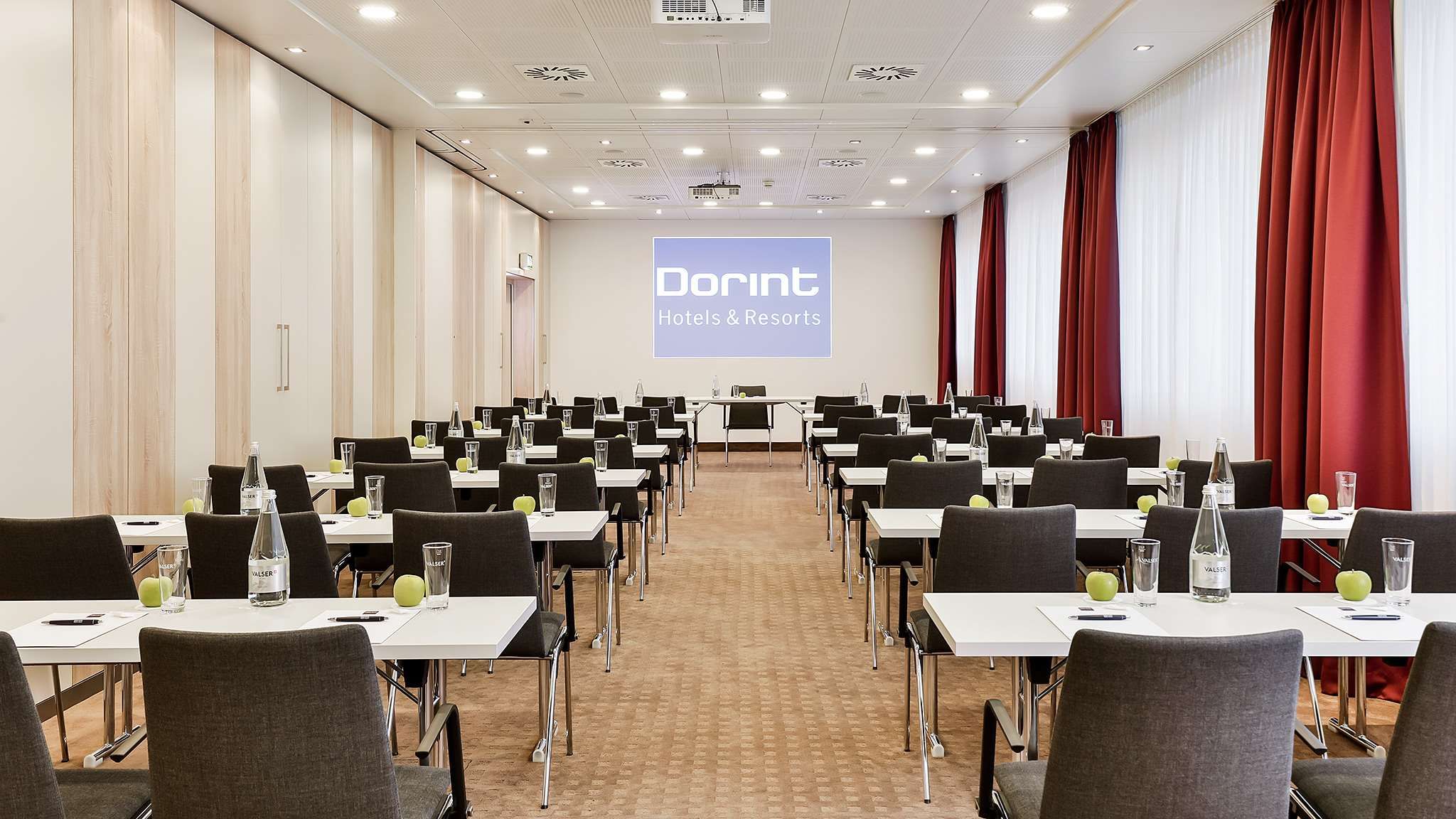 غرفة الاجتماعات