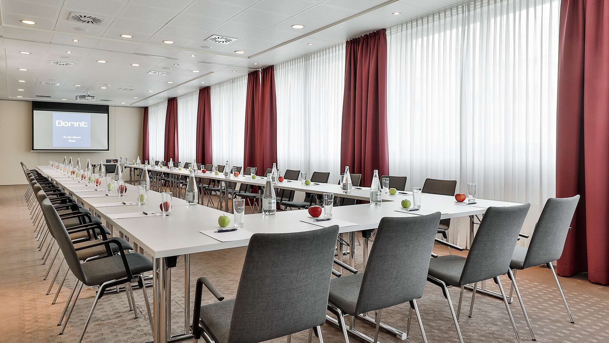 غرفة الاجتماعات