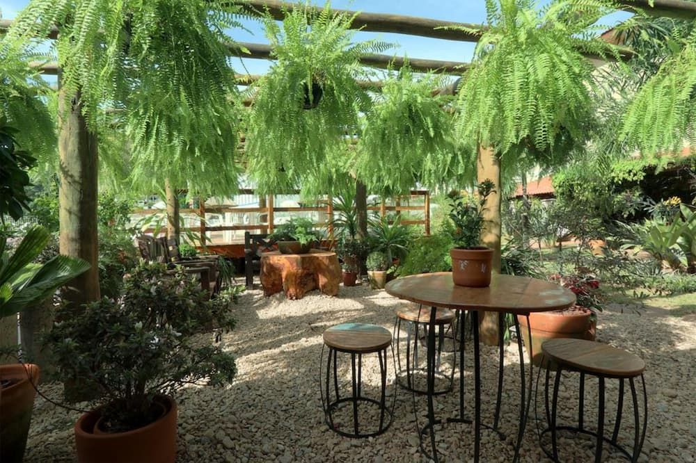 شرفة مرصوفة