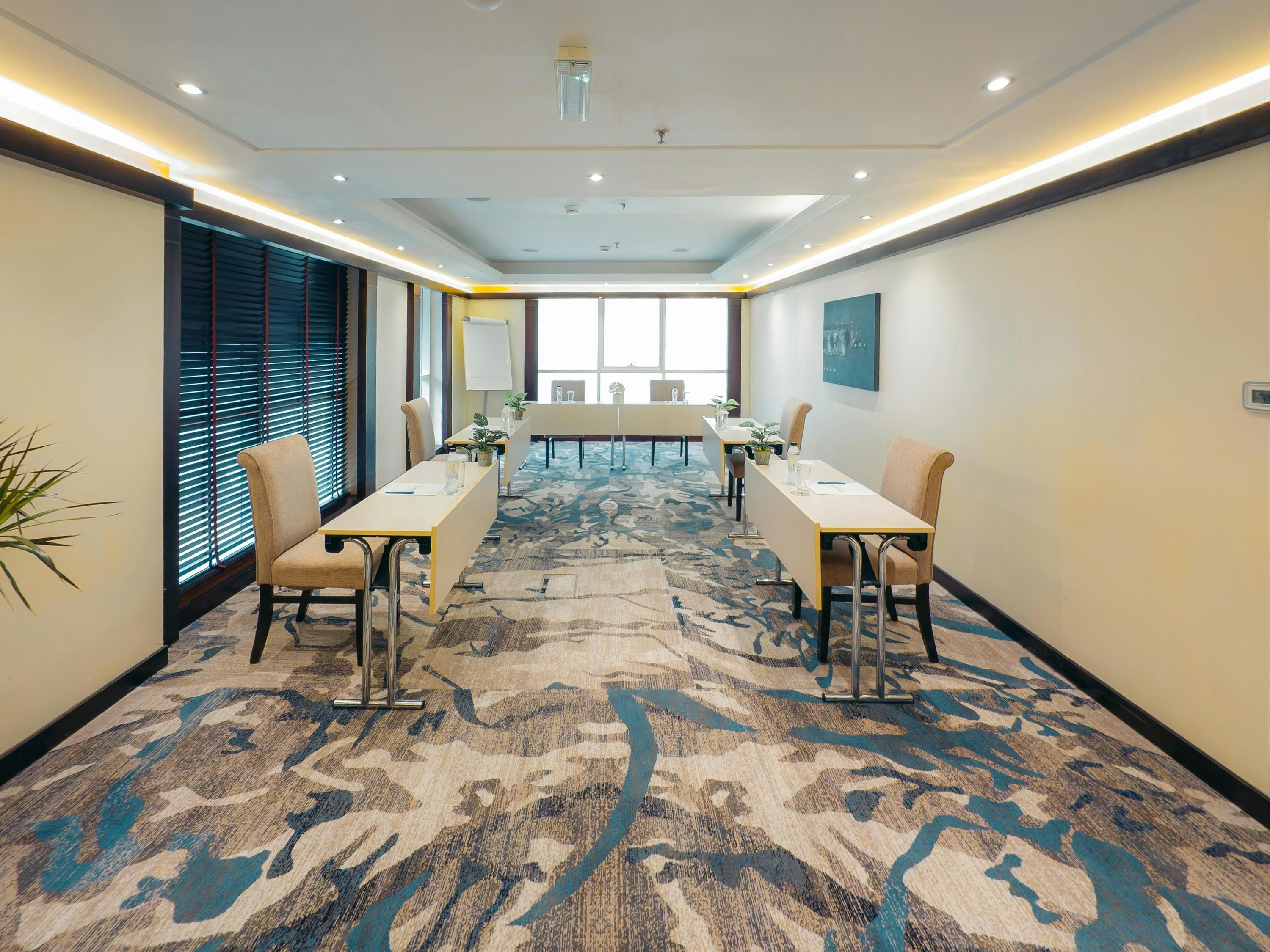 غرفة الاجتماعات