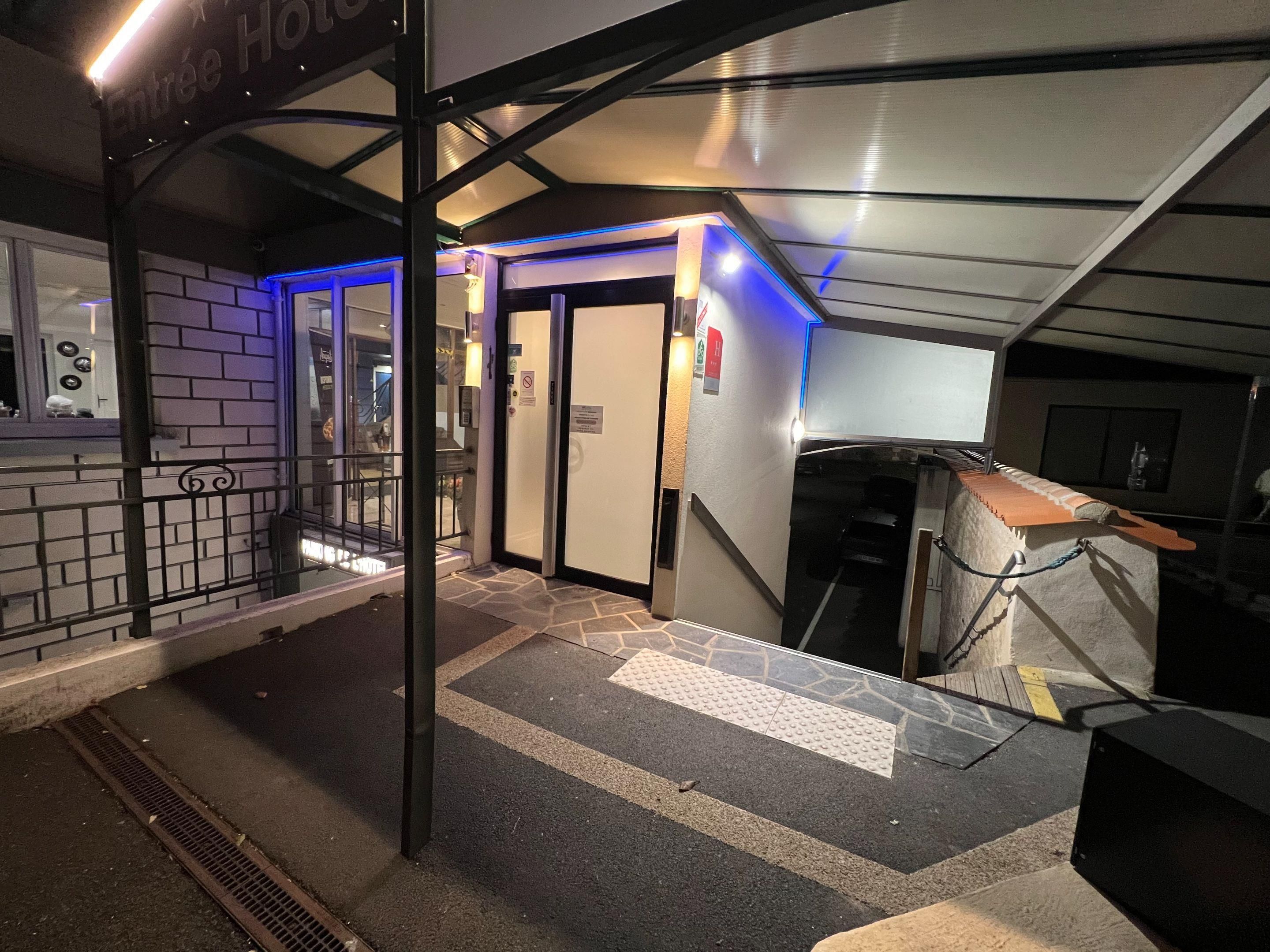 مرافق الفندق