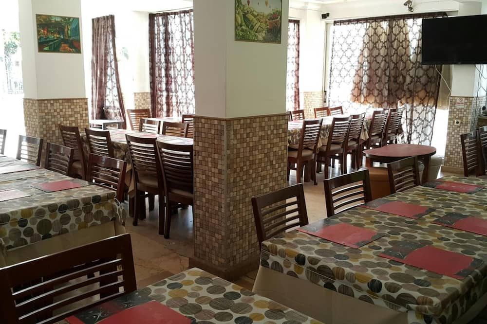 مطعم