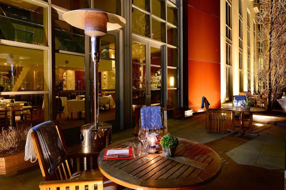 شرفة مرصوفة