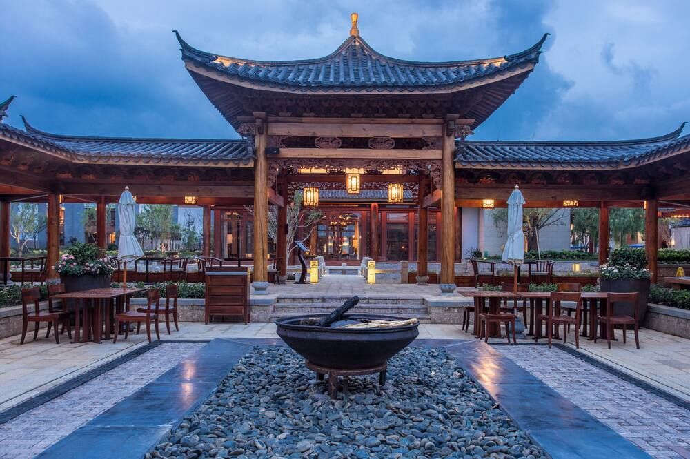 شرفة مرصوفة