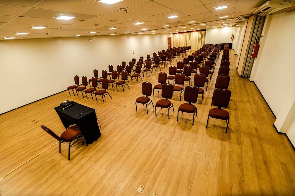 غرفة الاجتماعات