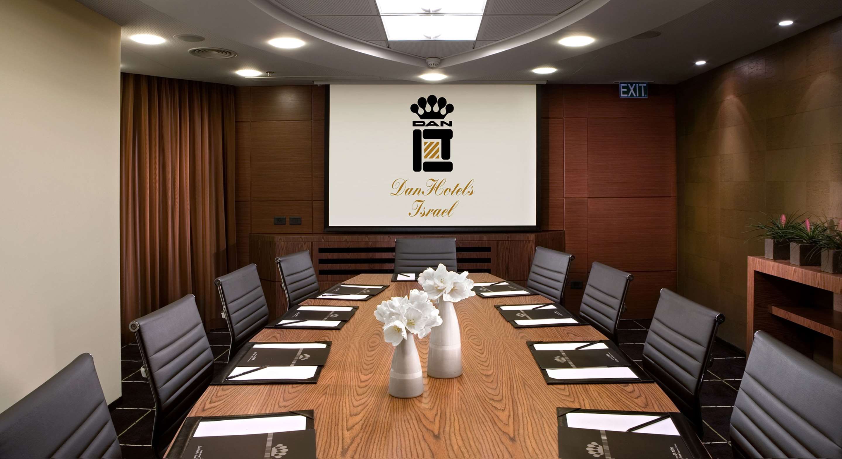 غرفة الاجتماعات