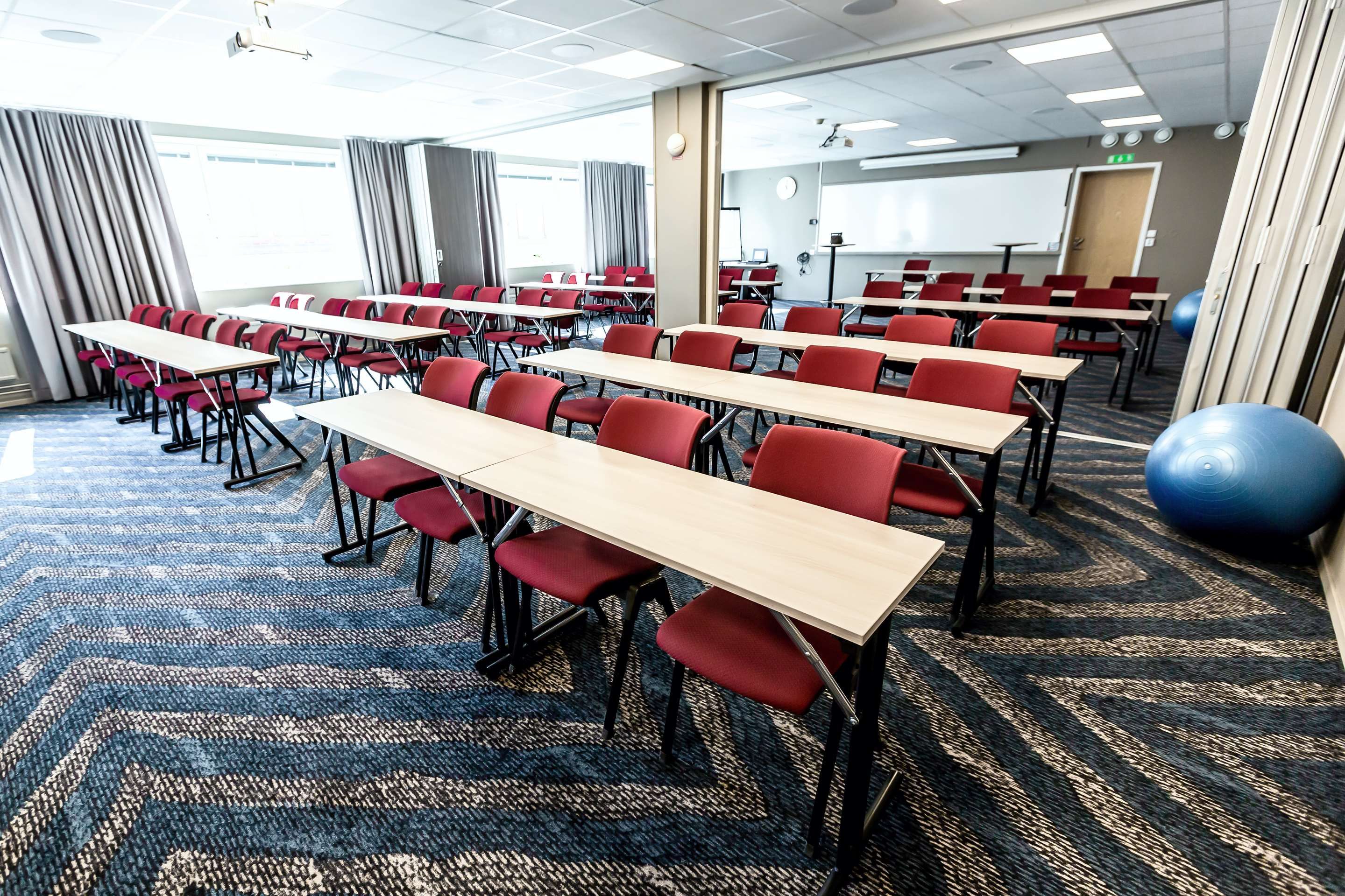 غرفة الاجتماعات