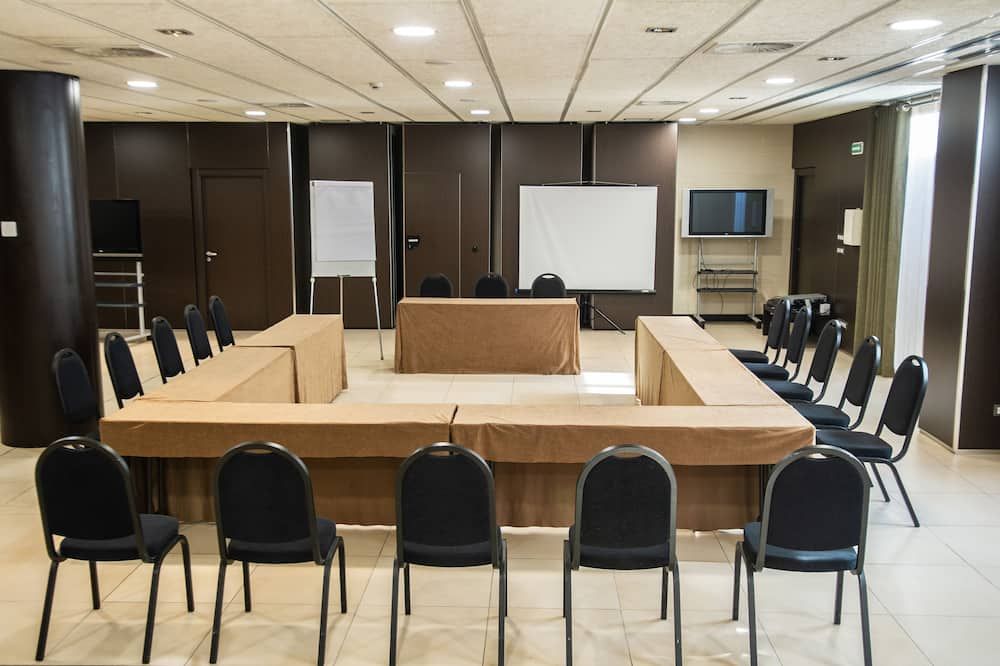 غرفة الاجتماعات