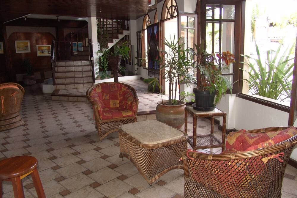 شرفة مرصوفة