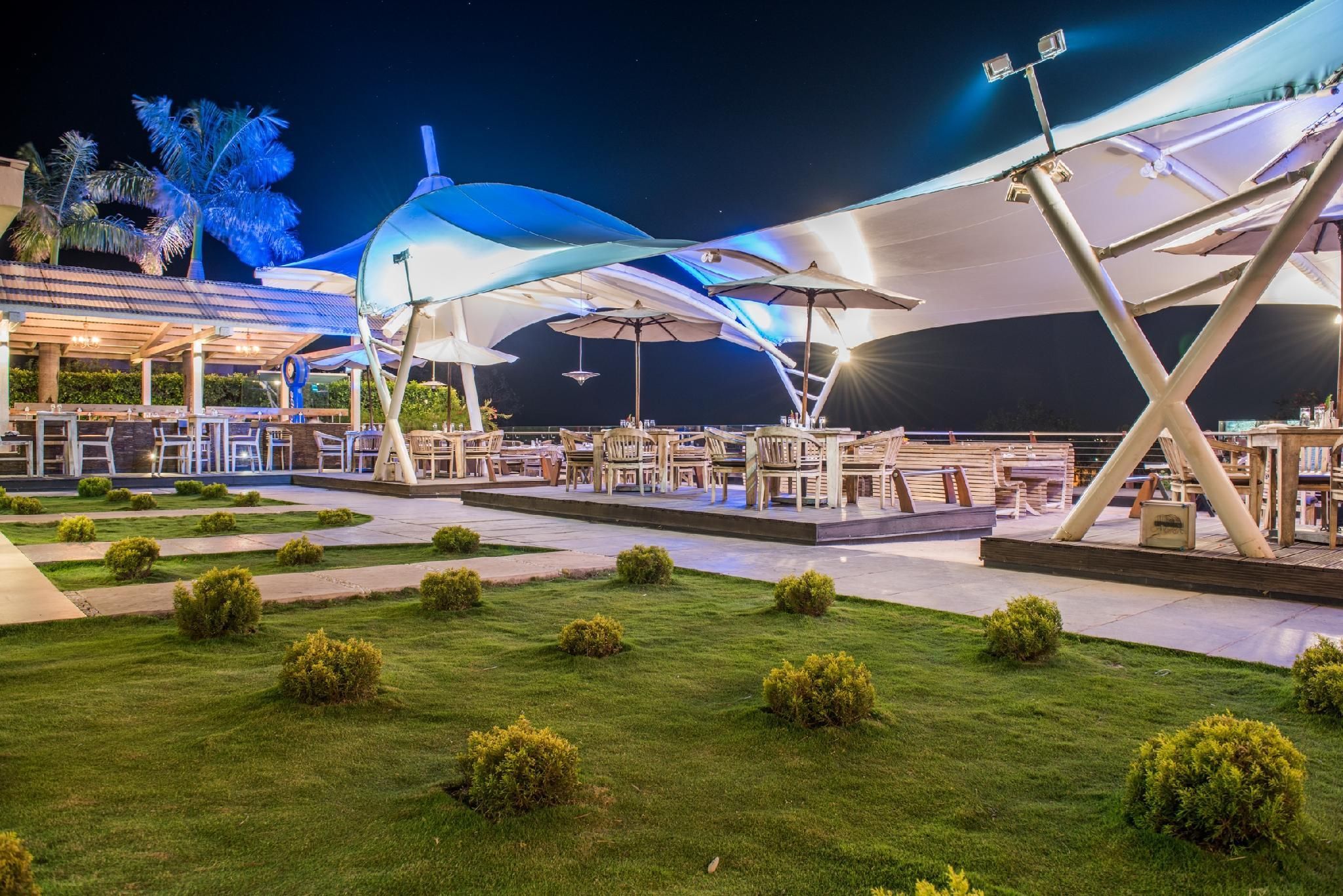 شرفة مرصوفة