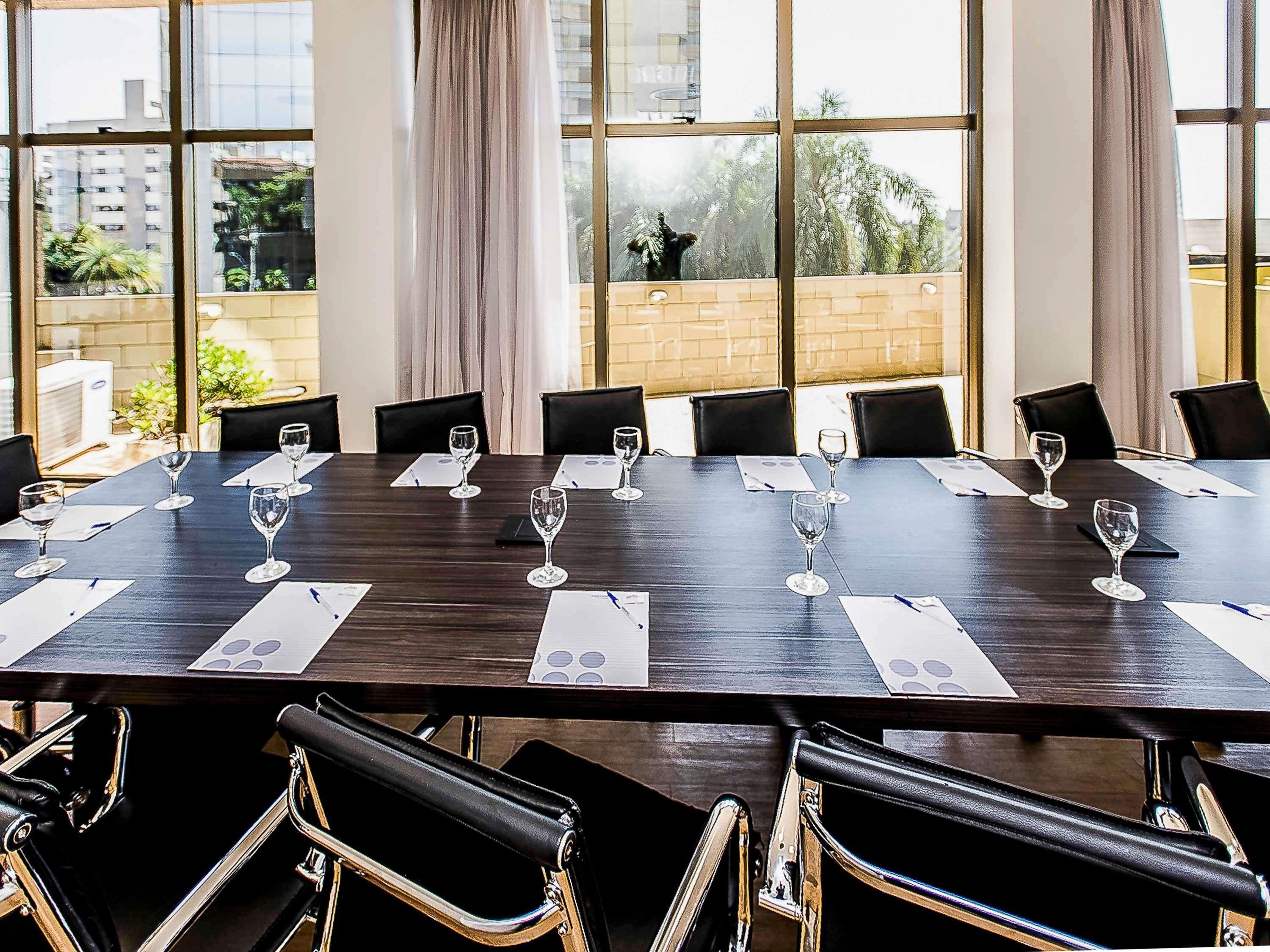 غرفة الاجتماعات