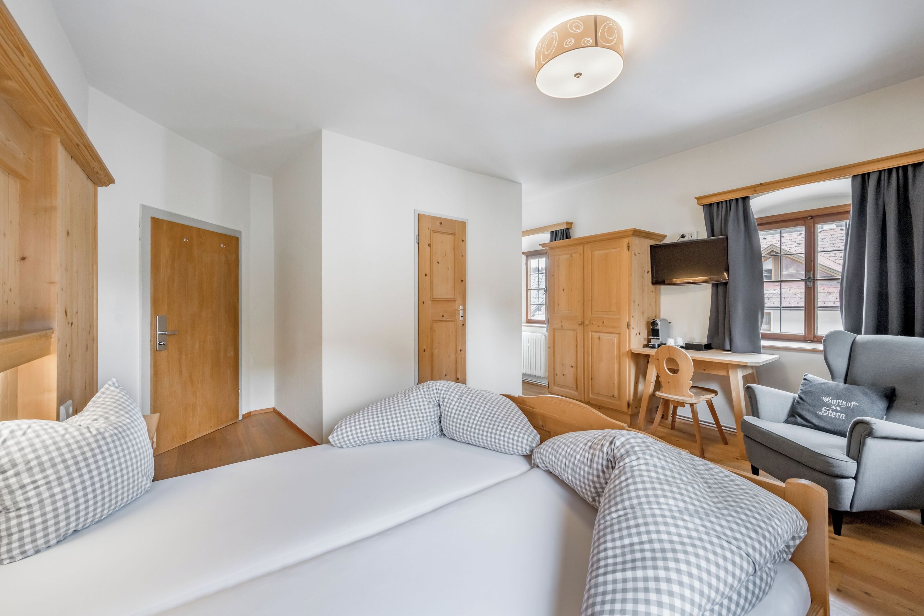 آخر