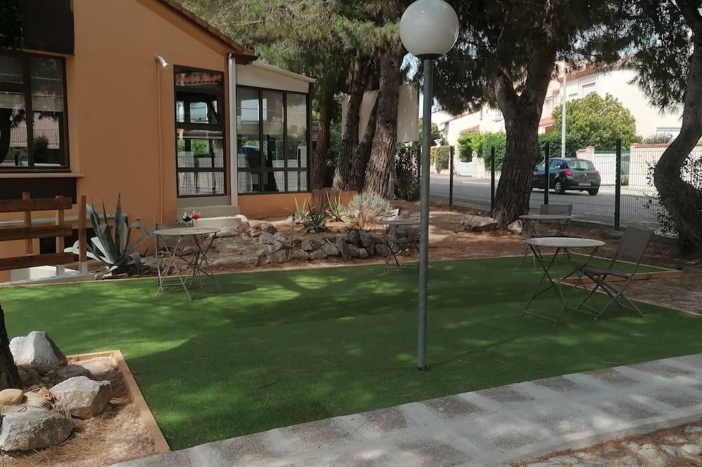 شرفة مرصوفة