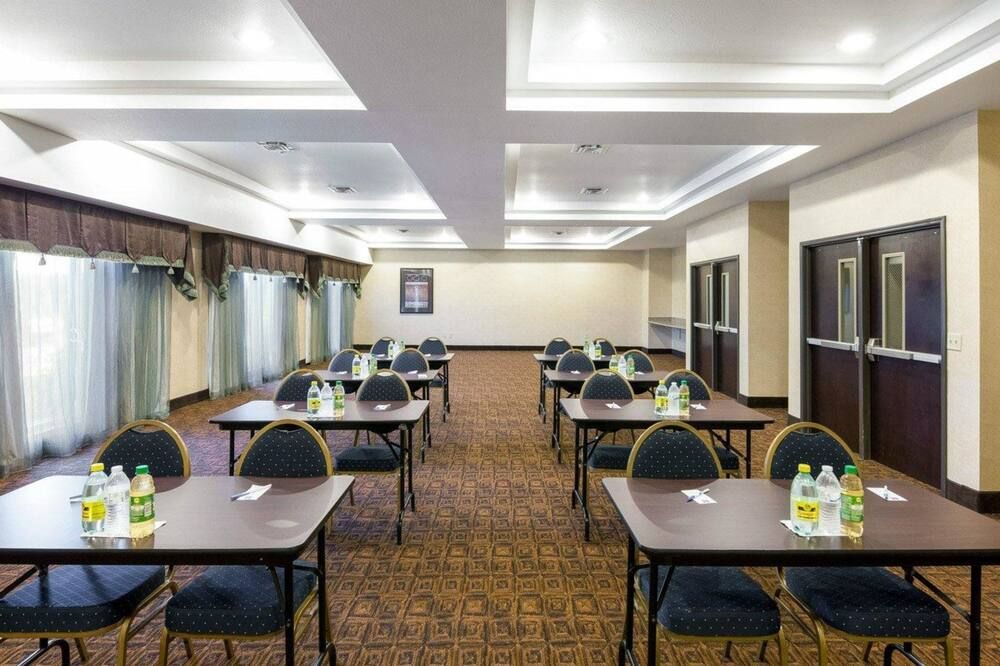 غرفة الاجتماعات