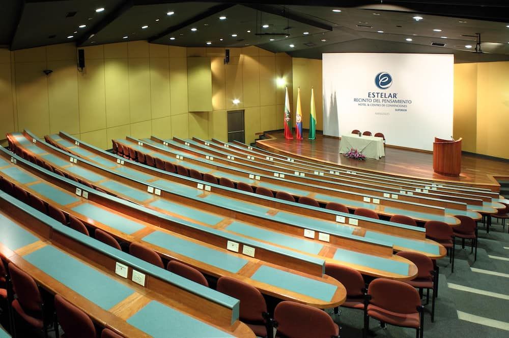 غرفة الاجتماعات