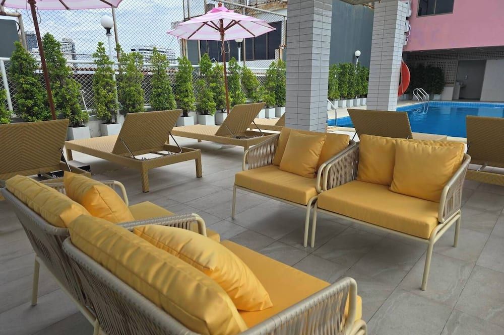 شرفة مرصوفة