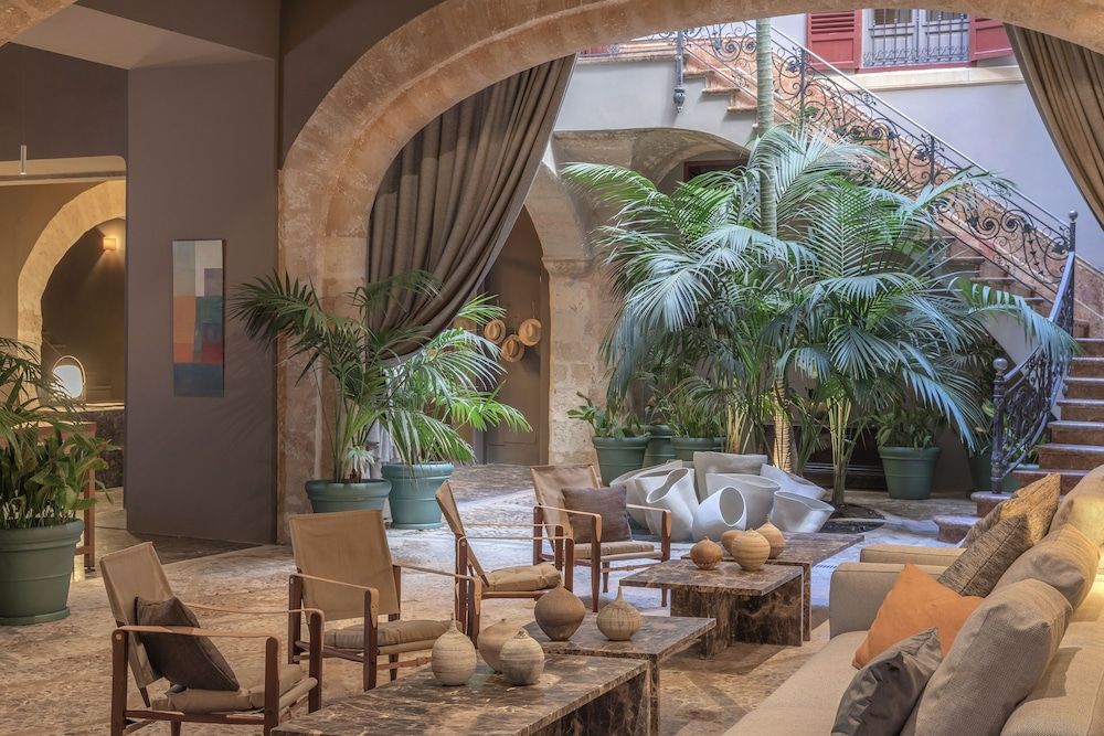 شرفة مرصوفة