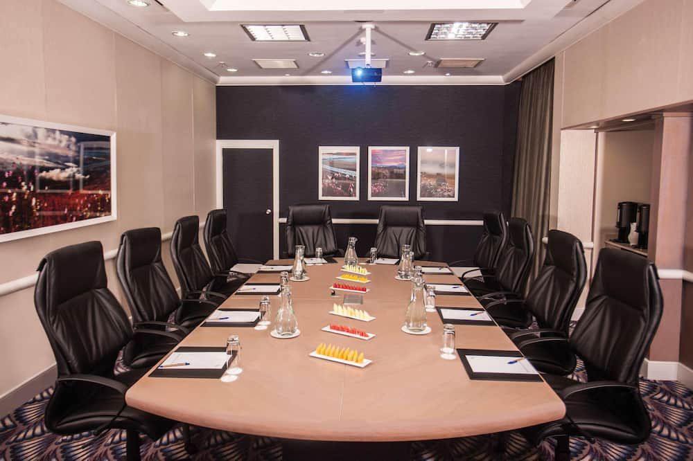 غرفة الاجتماعات