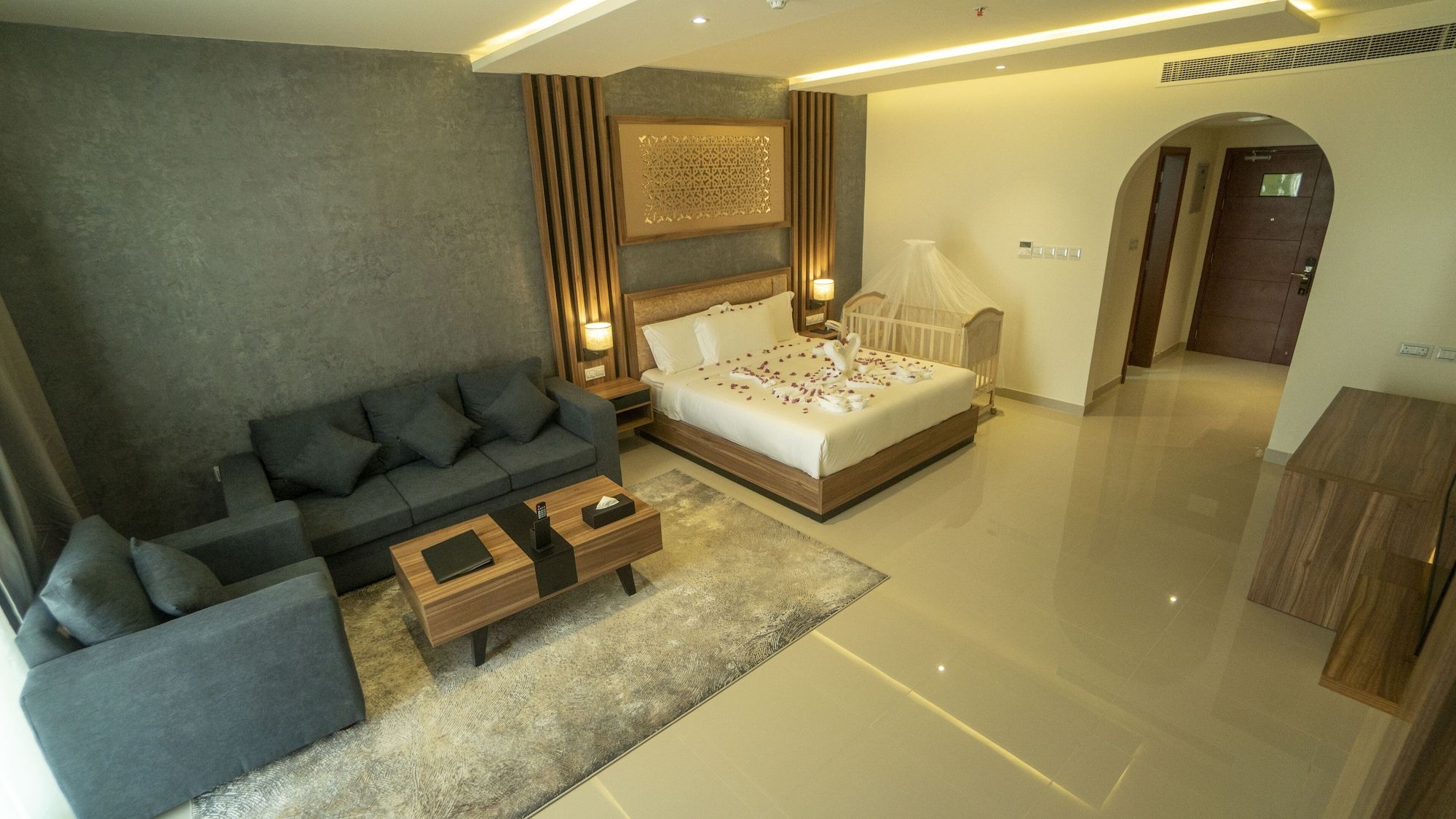 آخر