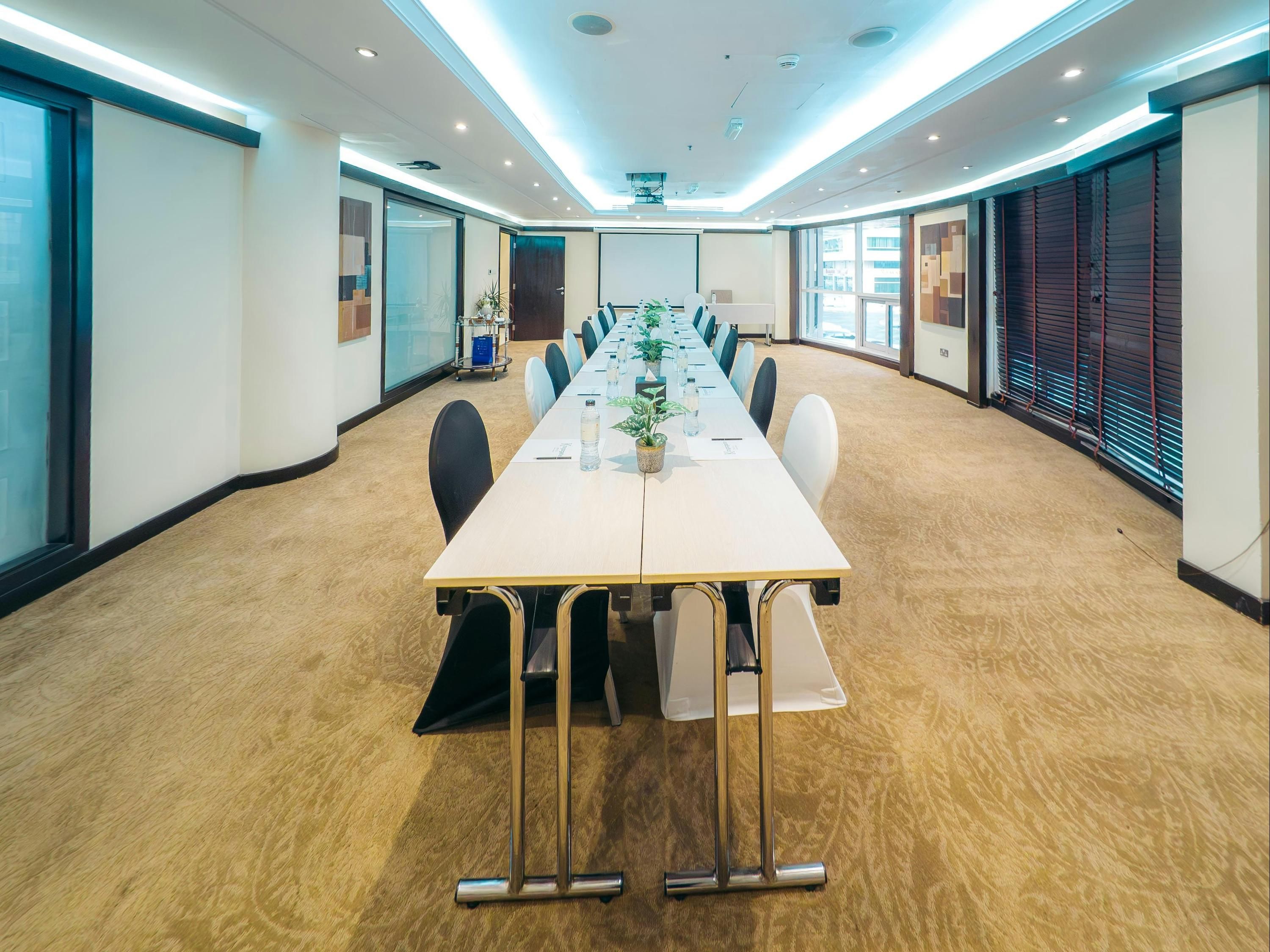 غرفة الاجتماعات