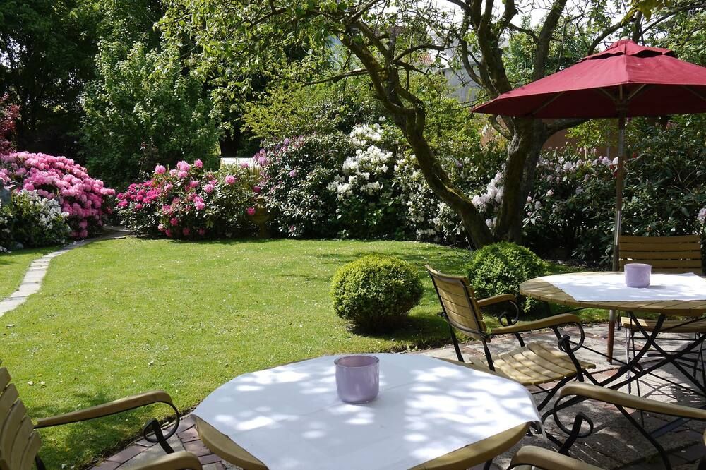 شرفة مرصوفة