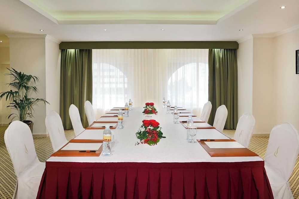 غرفة الاجتماعات