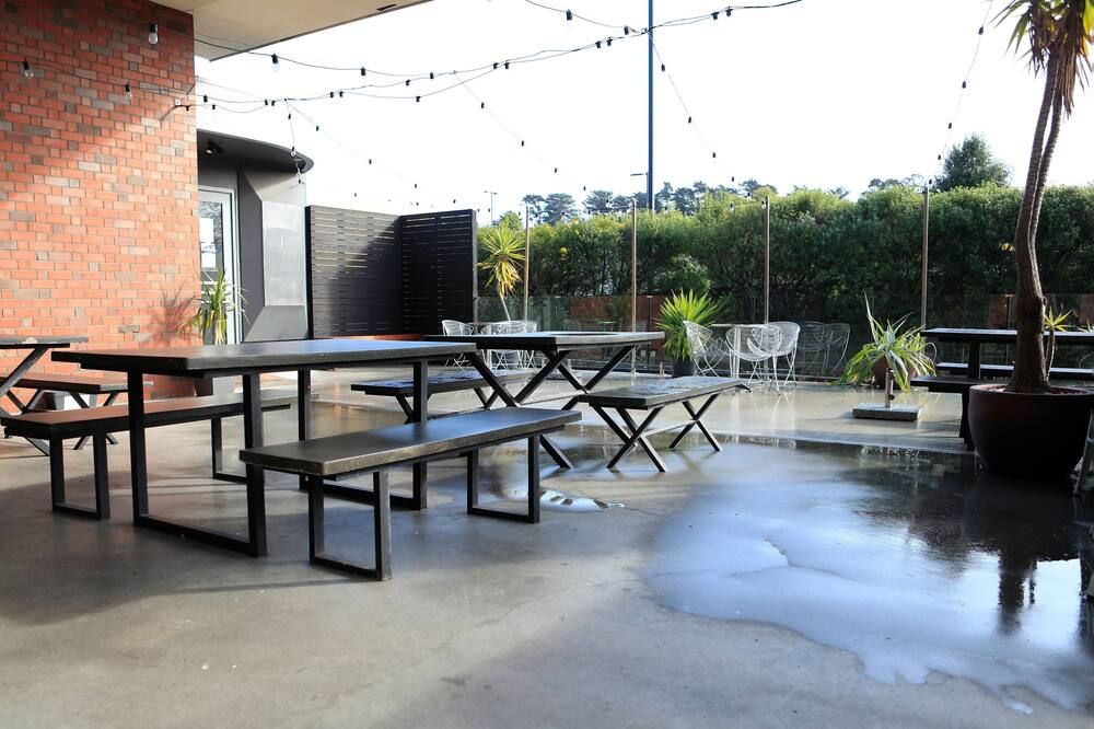 شرفة مرصوفة