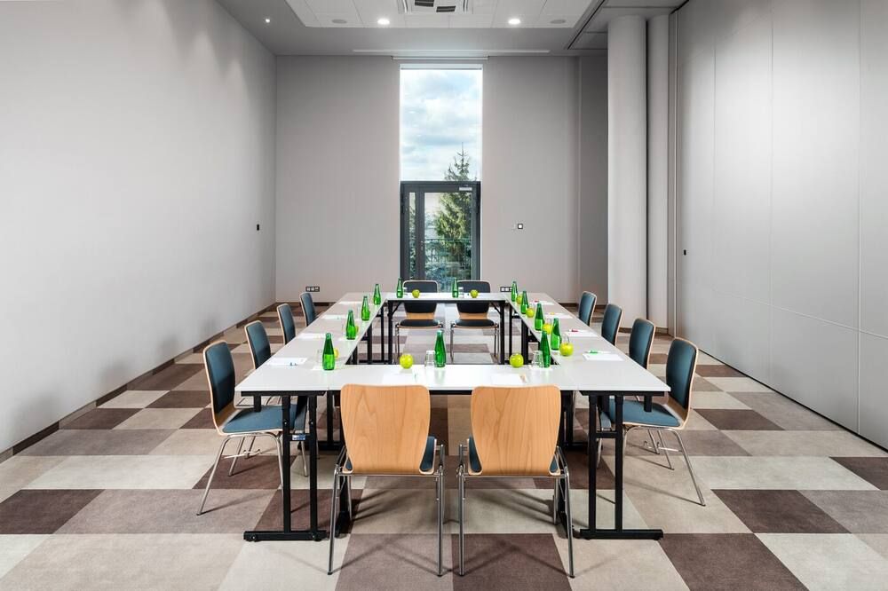 غرفة الاجتماعات