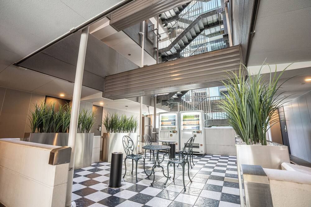 شرفة مرصوفة