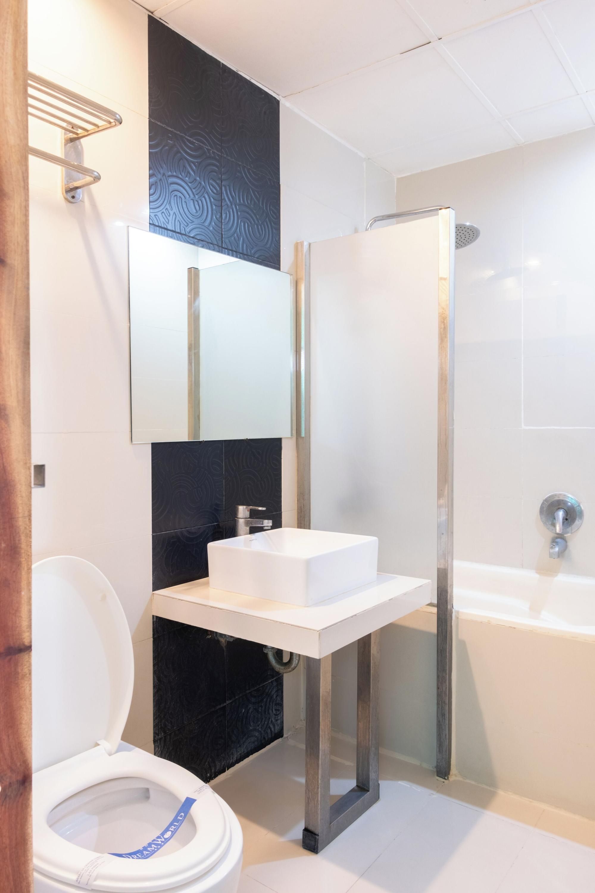 آخر