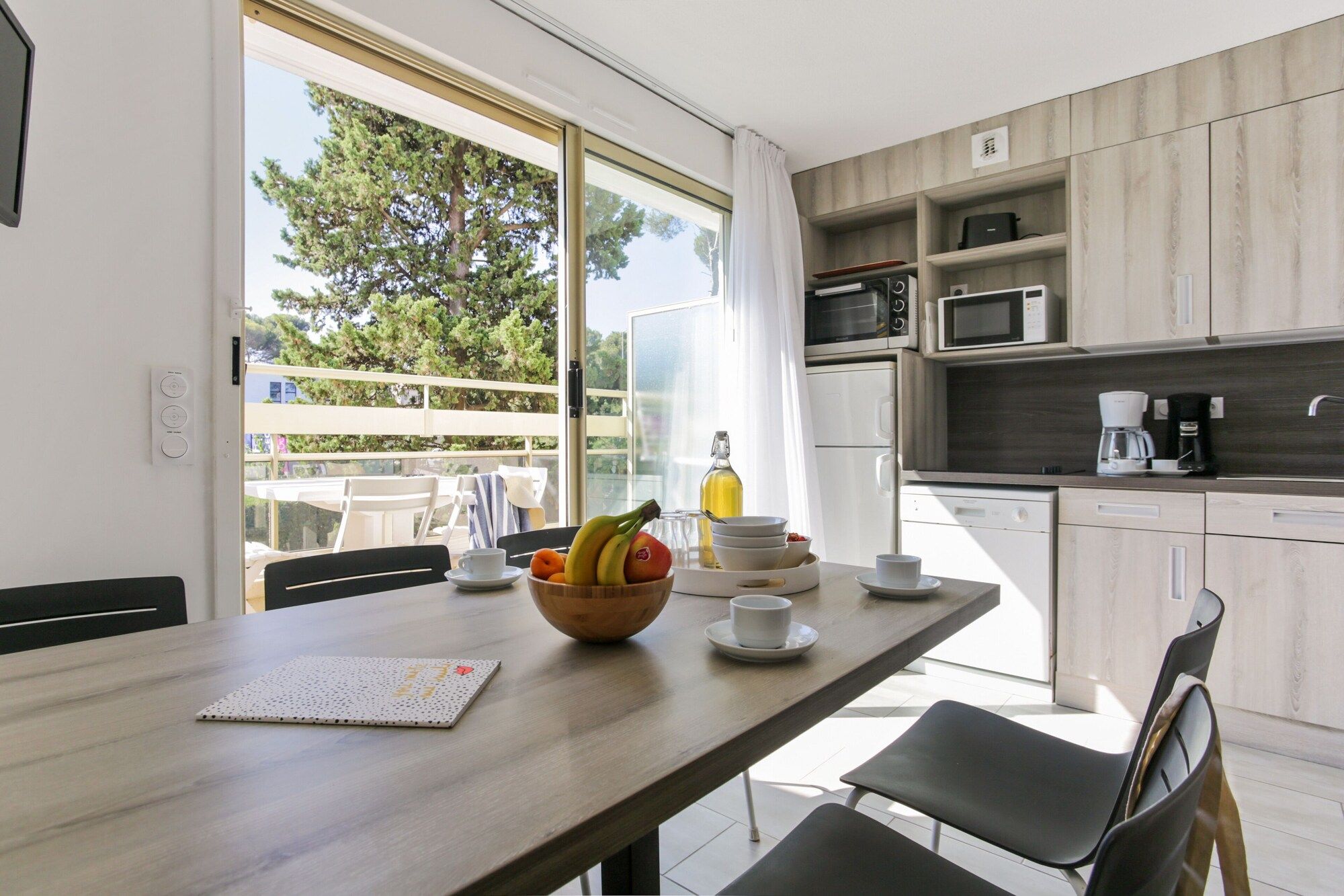 غرفة طعام صورة