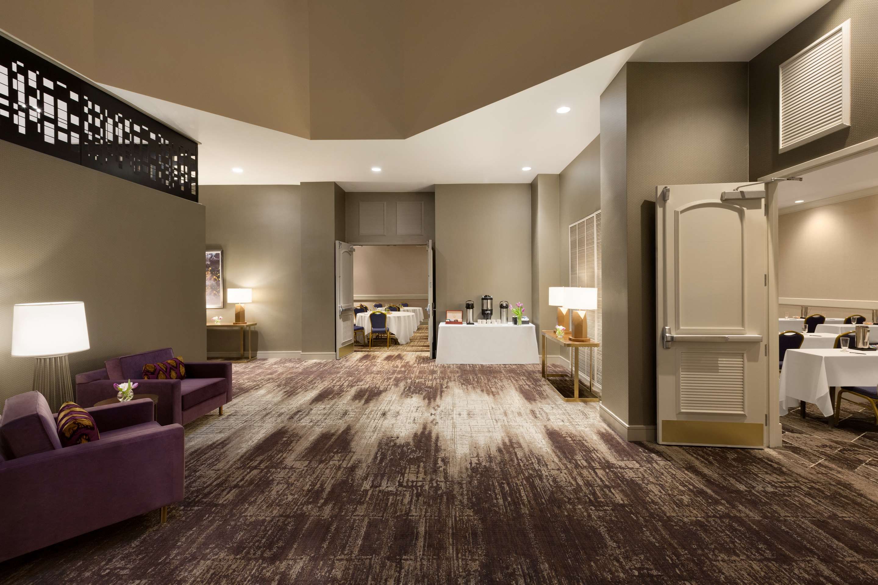 غرفة الاجتماعات