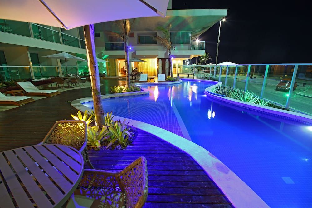 حوض السباحة صورة