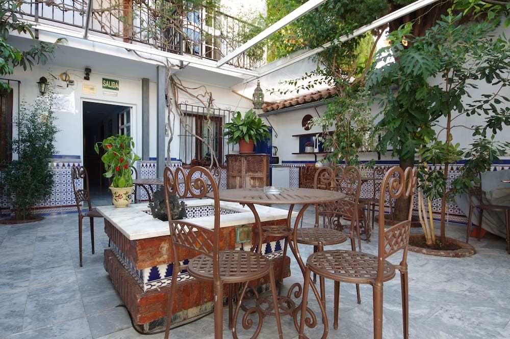 شرفة مرصوفة صورة