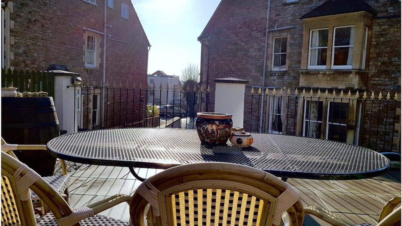 Victoria Lodge - Guest House